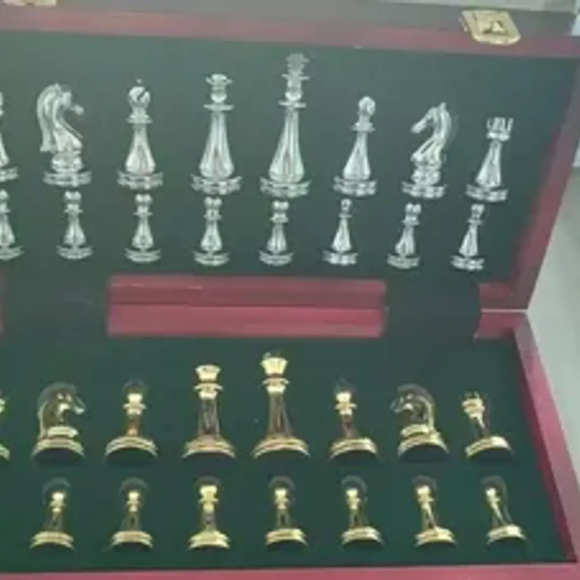 Tablero Ajedrez Deluxe Piezas Metálicas Doradas Y Plateadas 4