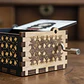 Caja Musical Manivela Mon Laferte Tu Falta De Querer Intro - Miniatura 6