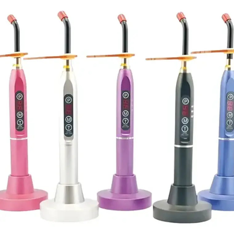 Lámpara Fotocurado Halógena Dental Cromada 2000 Mws Santiago 1