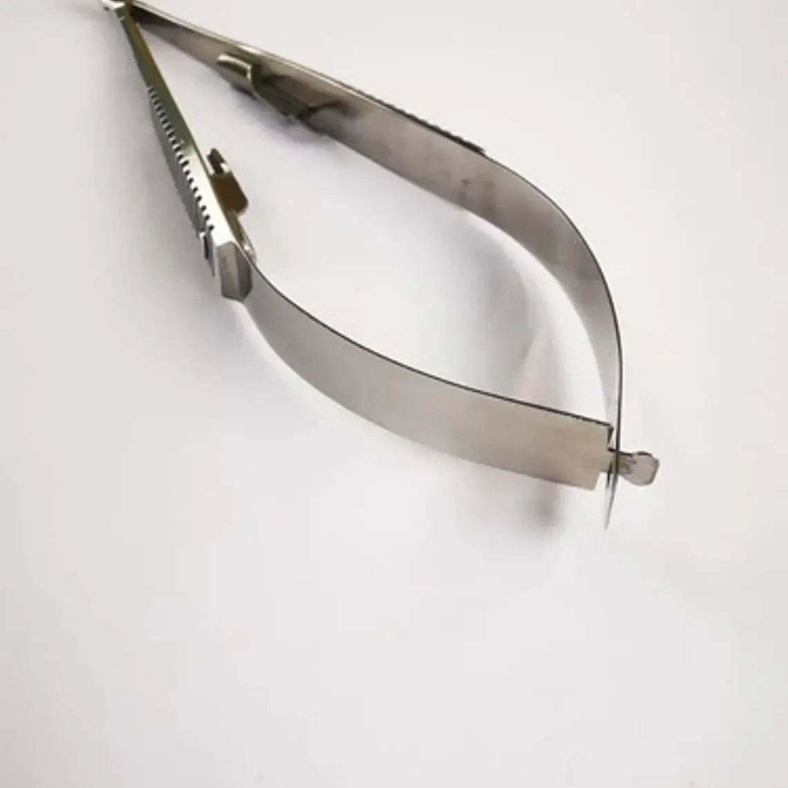 Pinza Castroviejo 14cm Cirugía Simportas Santiago 13