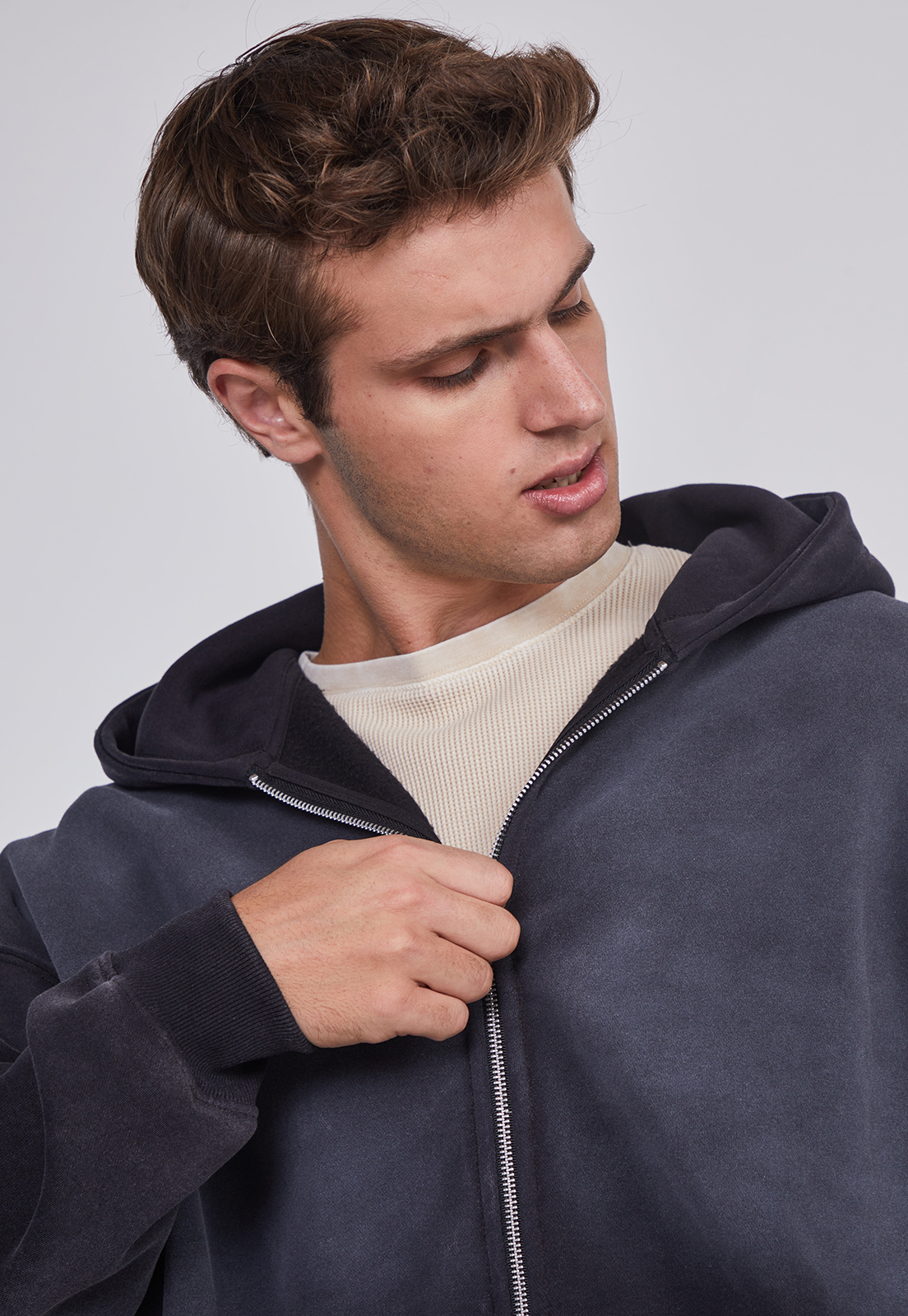 Polerón Hombre Cropped Lavado Negro Sioux 3