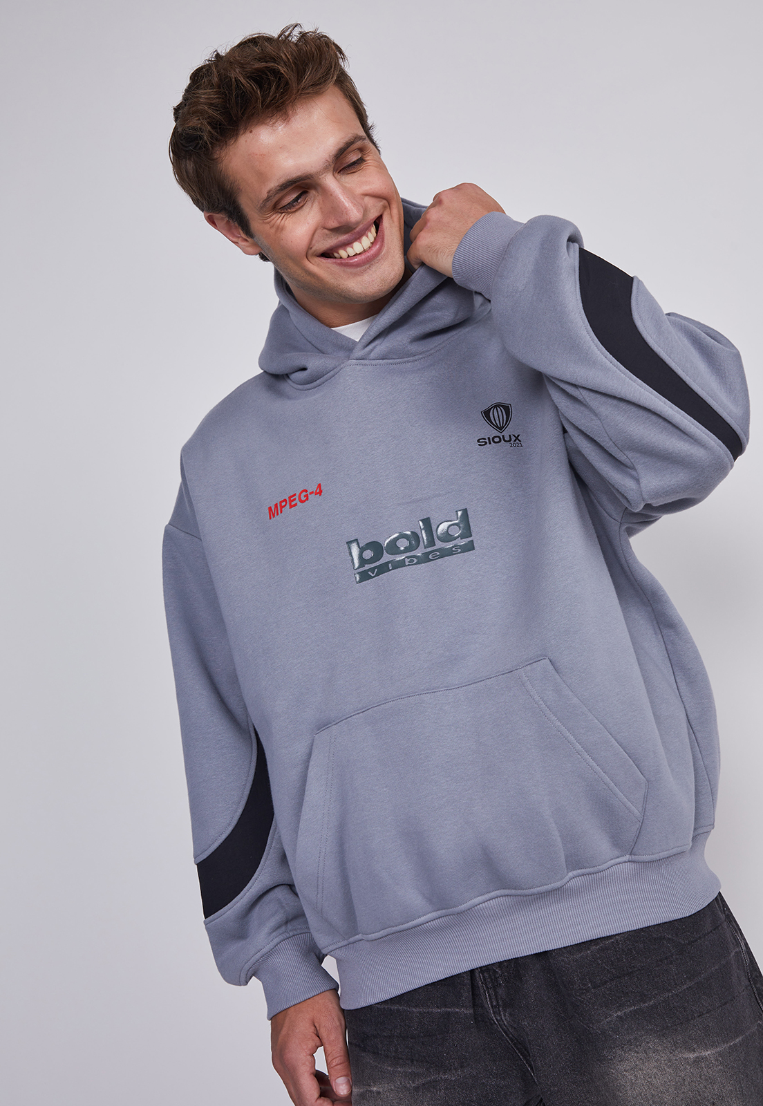 Polerón Hombre Aplicacion Brazos Gris Sioux 1