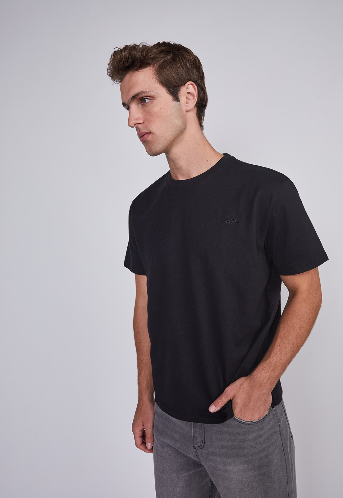 Polera Hombre Basica Negro Sioux 2