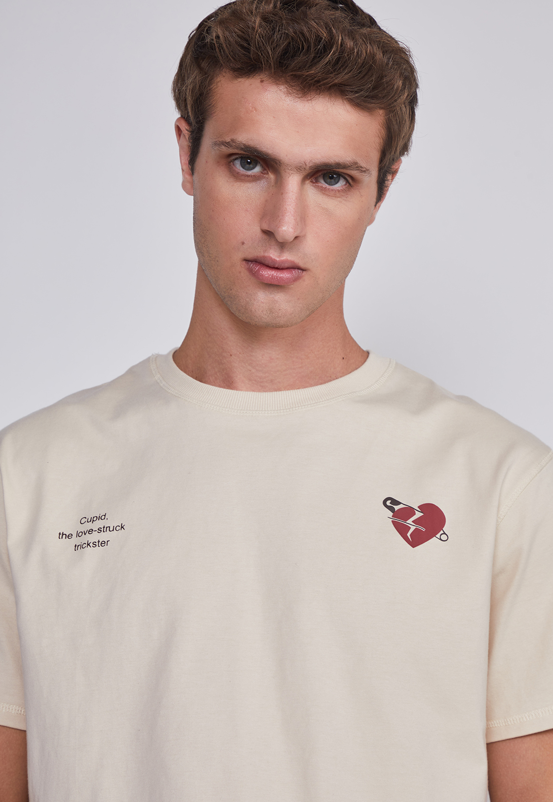 Polera Hombre Corazon Cupido Beige Sioux 3