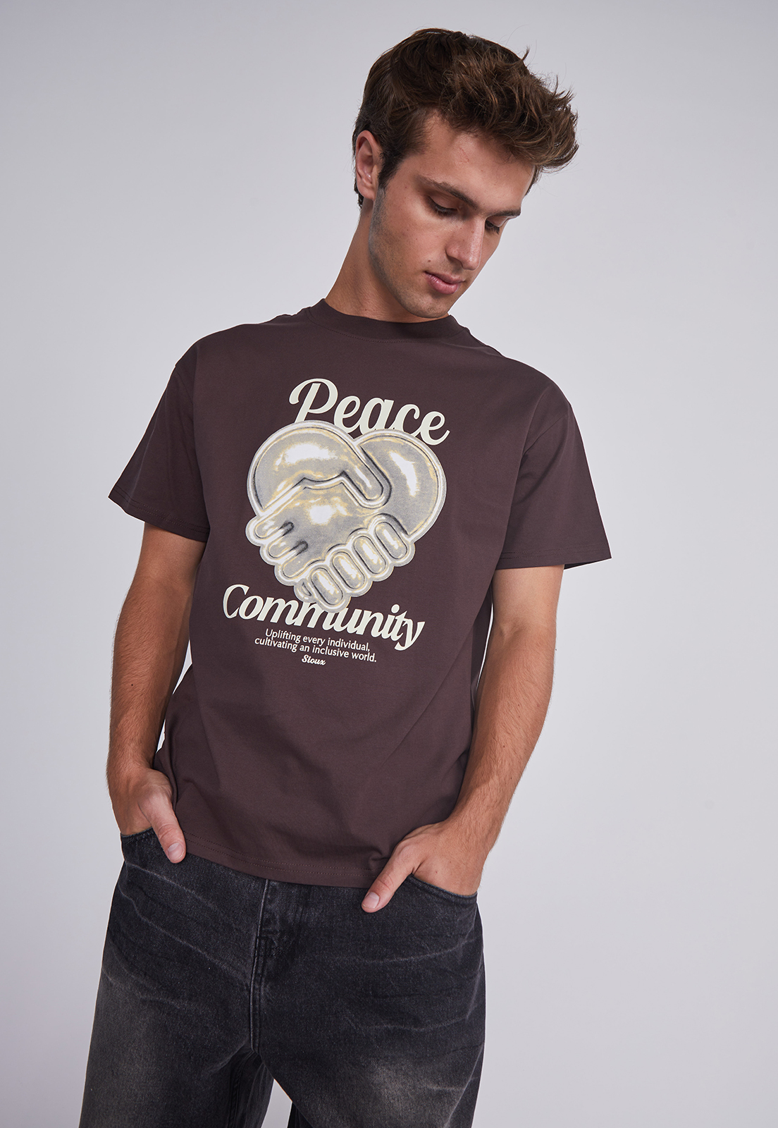 Polera Hombre Corazon Manos Café Sioux 2