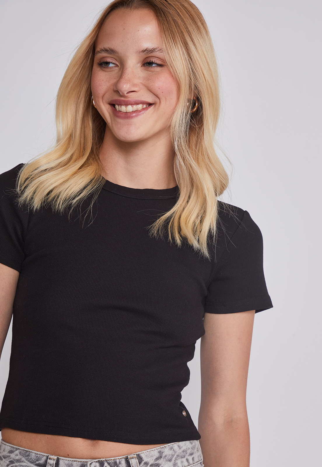 Polera Mujer Ajustada Negro Sioux 3