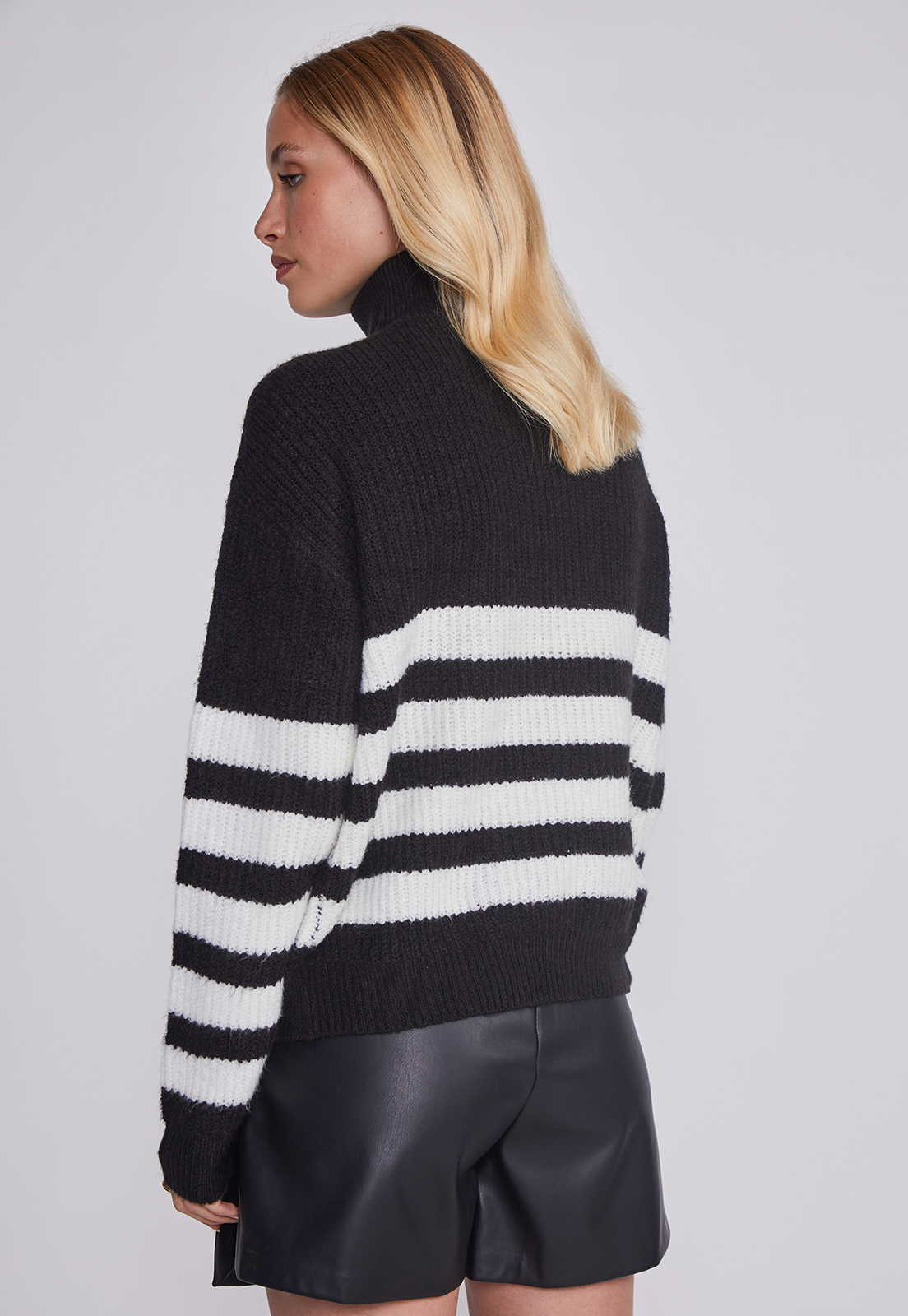 Sweater Mujer Medio Cierre Negro Sioux 4