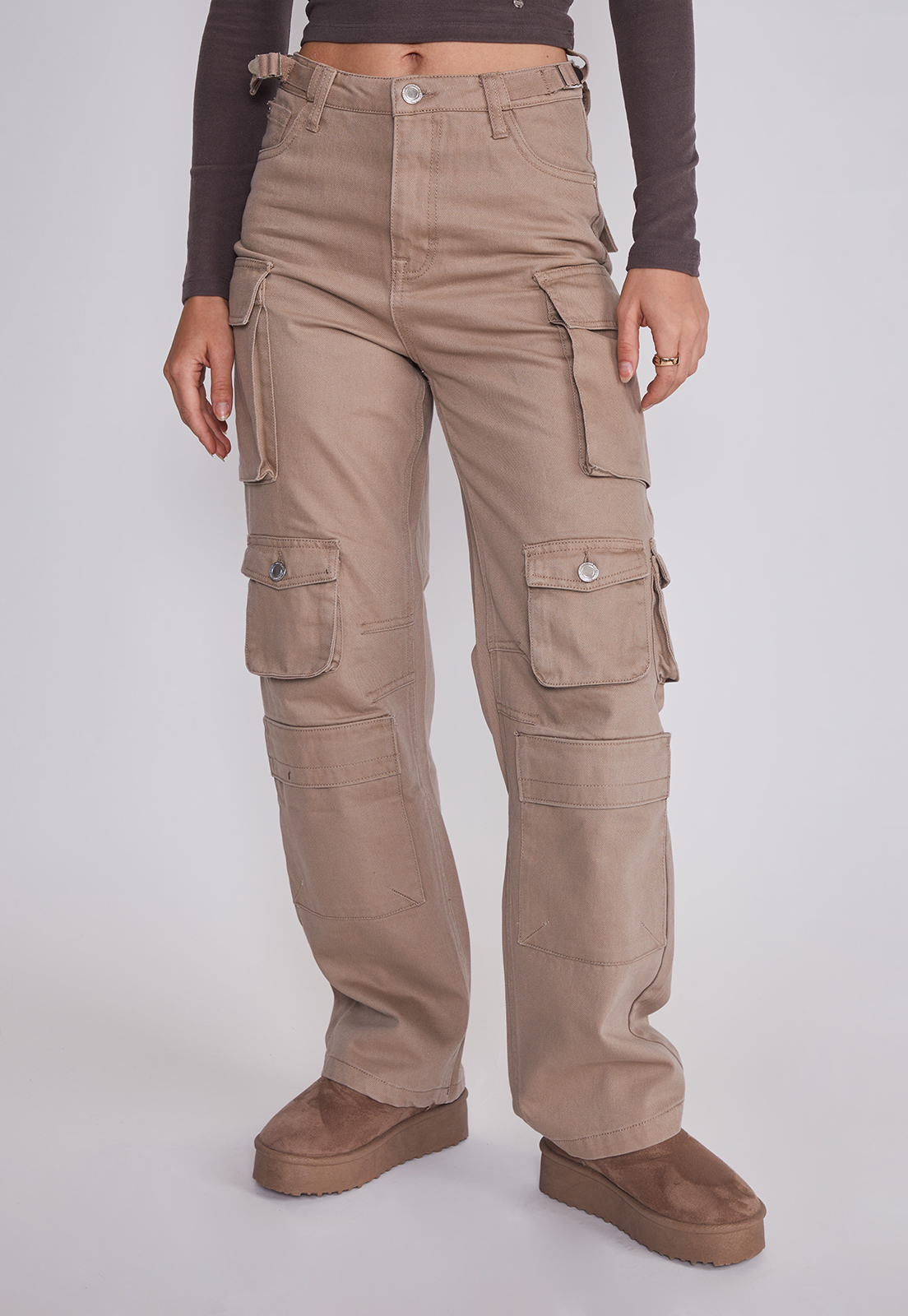Pantalón Mujer Cargo Cintura Café Sioux 1