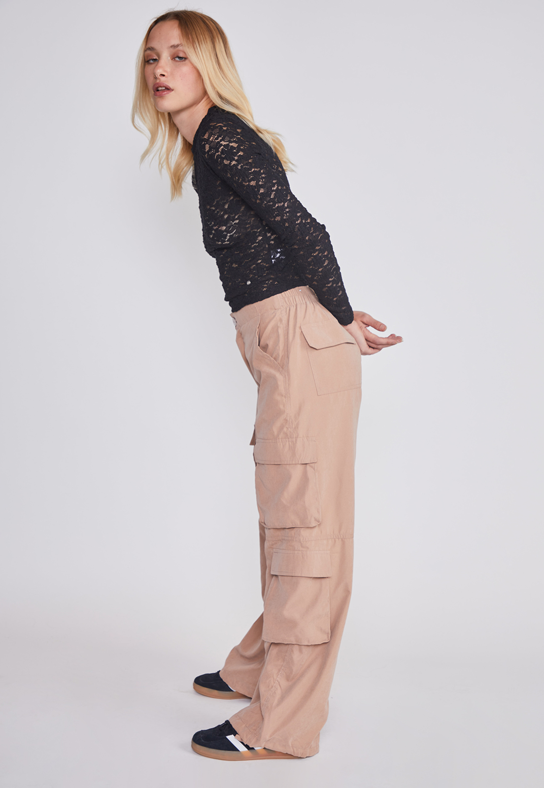 Pantalón Mujer Cargo Basta Café Sioux 2