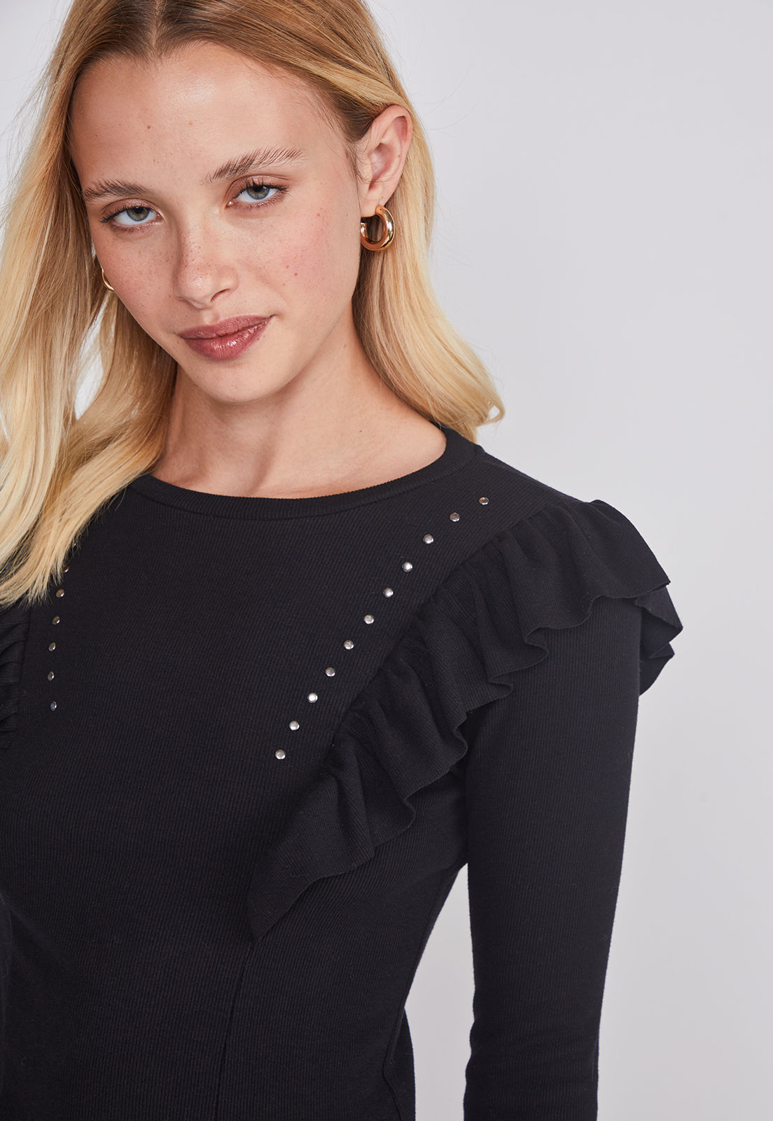 Polera Mujer Vuelos Delantero Negro Sioux 3