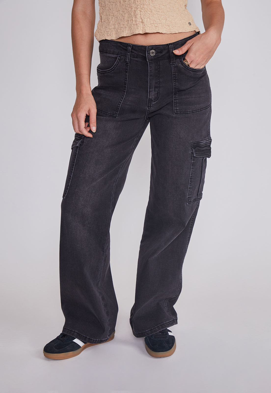 Jeans Mujer Cargo Elasticado Negro Sioux 1