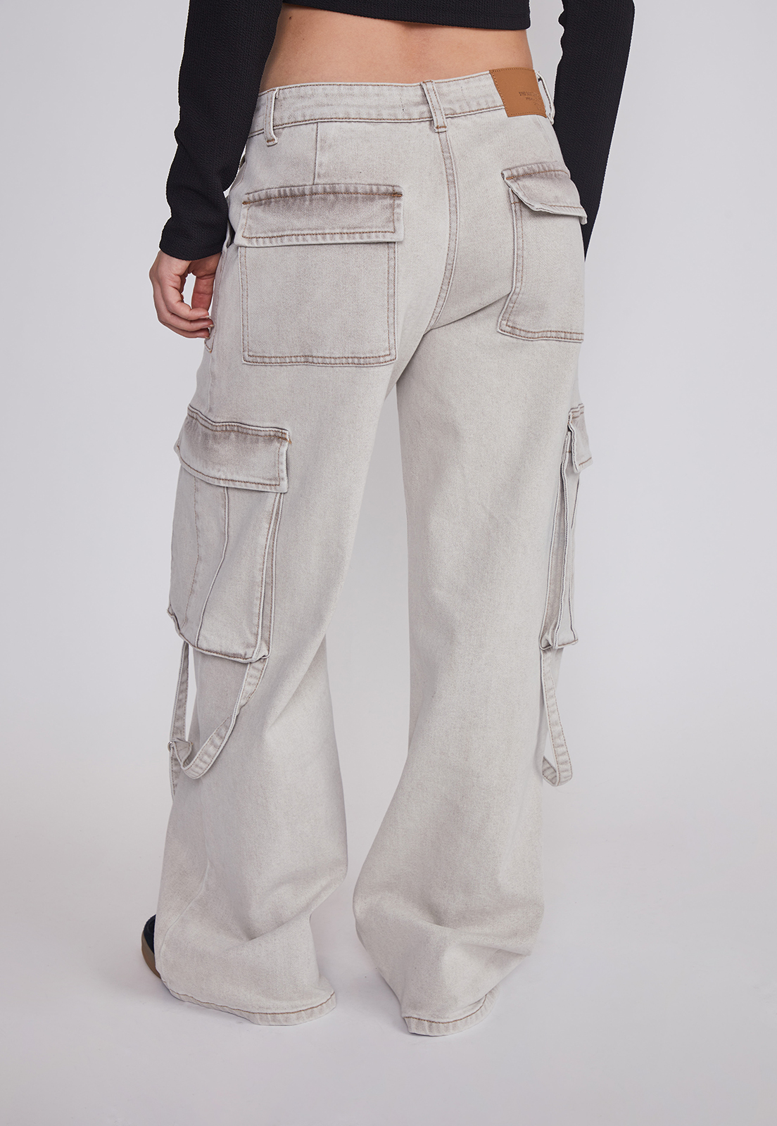 Jeans Mujer Cargo Tiras Gris Sioux 4