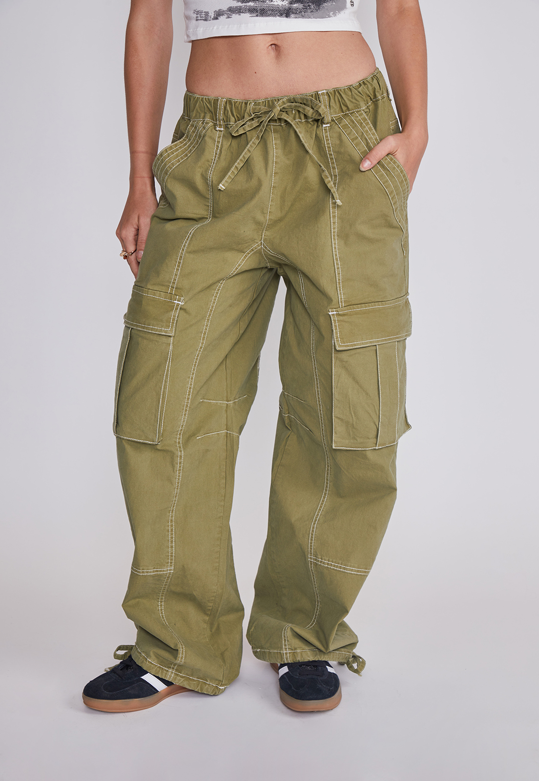 Pantalón Mujer Baggy Costuras Verde Sioux 1