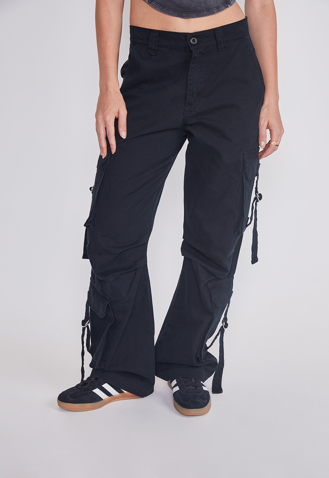 Pantalón Mujer Cargo Multibolsillos Negro Sioux 1