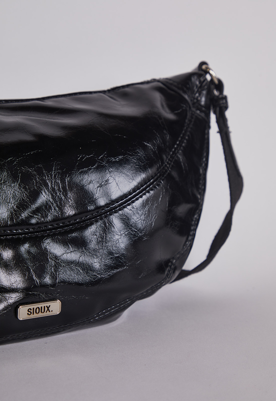 Cartera Crossbody Medialuna Negro Sioux 3