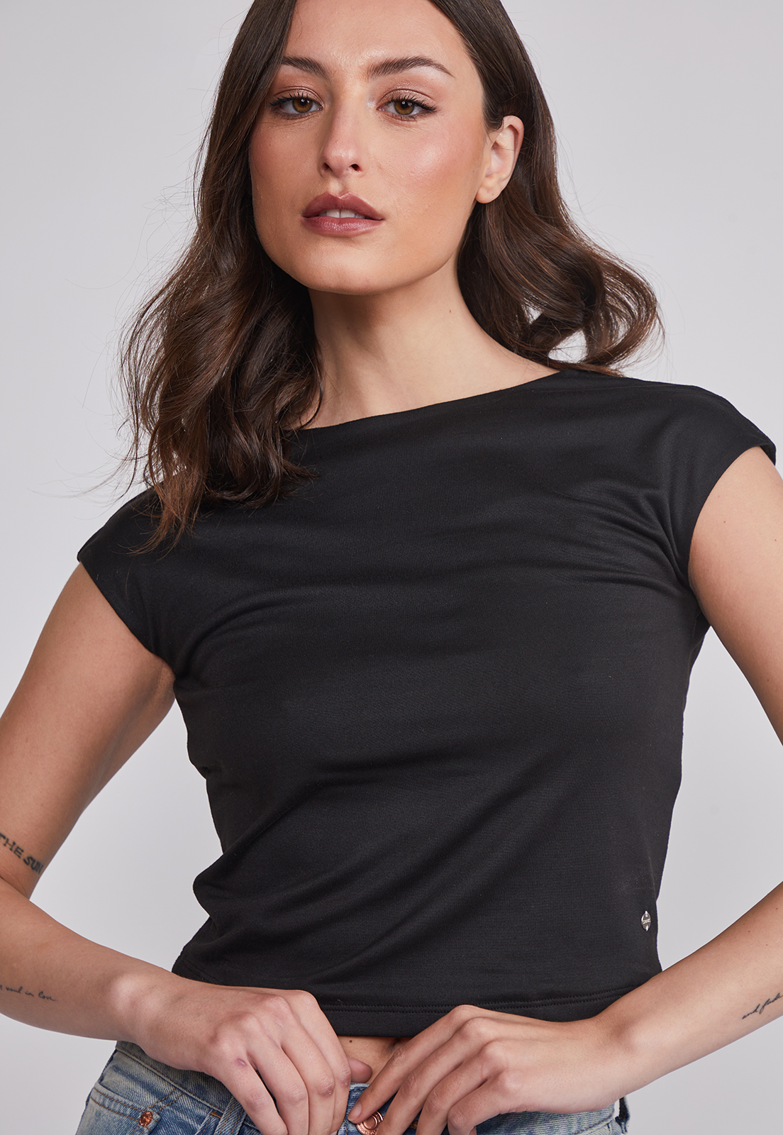 Polera Mujer Espalda Rebajada Negro Sioux 4