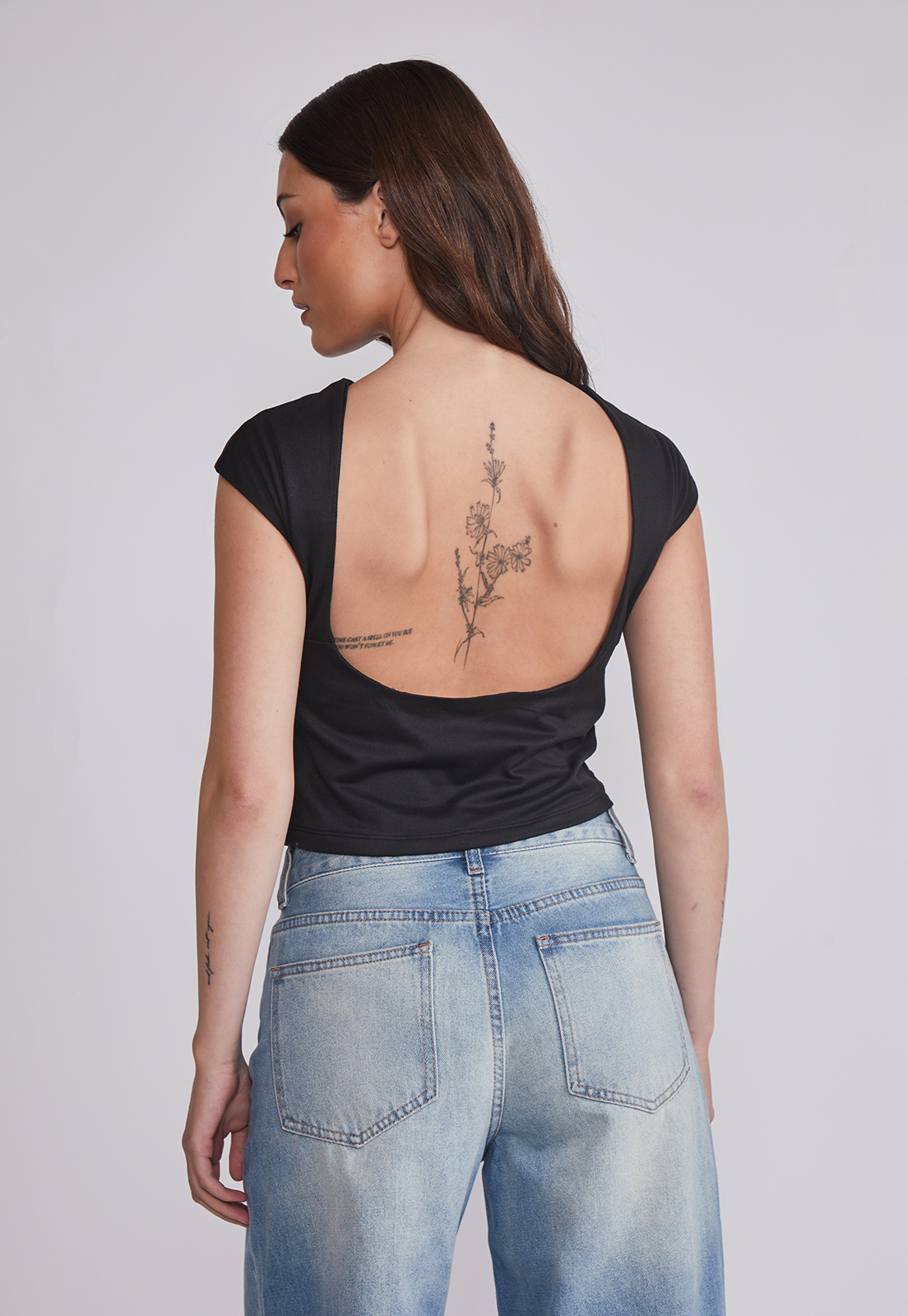 Polera Mujer Espalda Rebajada Negro Sioux 2