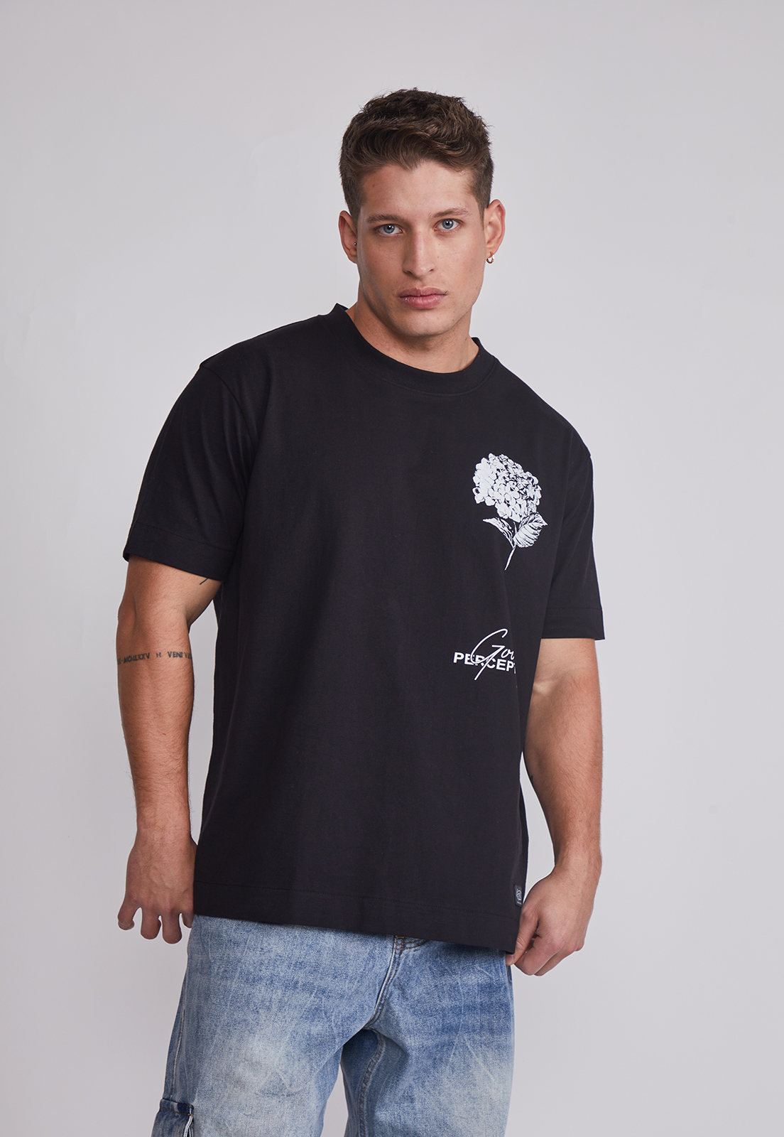 Polera Hombre Flor Grande Negro Sioux 1