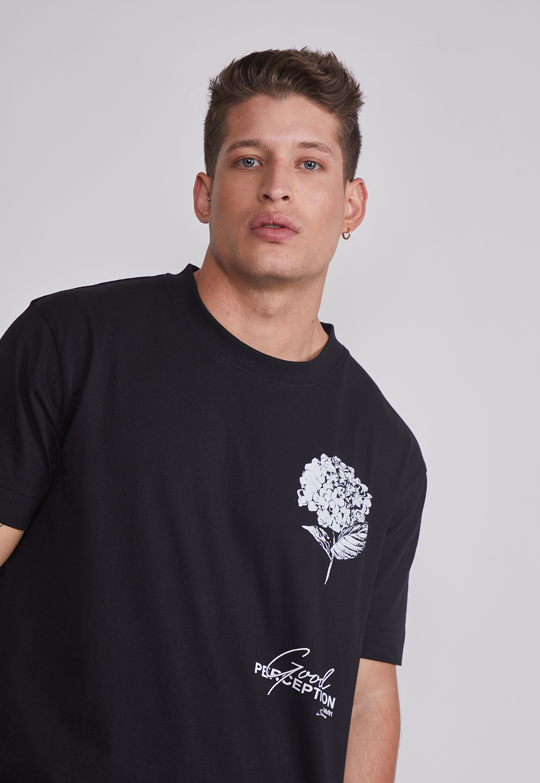 Polera Hombre Flor Grande Negro Sioux 3