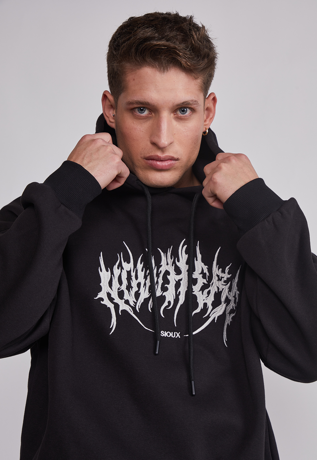 Polerón Hombre Bordado Death Negro Sioux 3