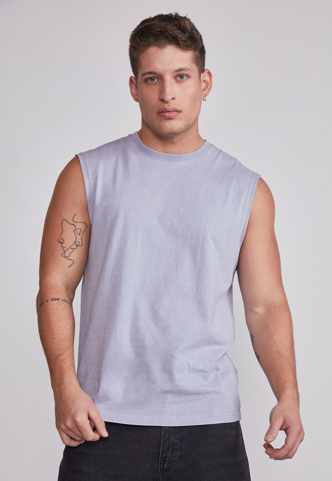 Polera Sin Manga Hombre Lavada Jersey Gris Sioux 1