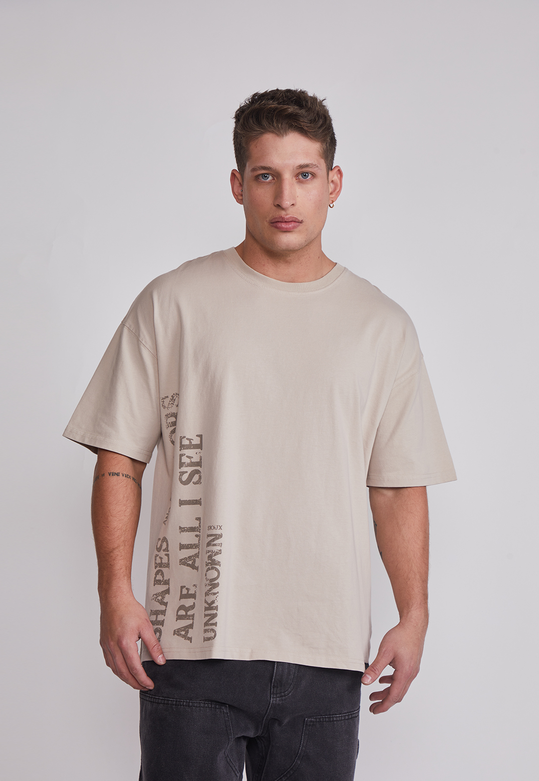 Polera Hombre Letras Beige Sioux 1