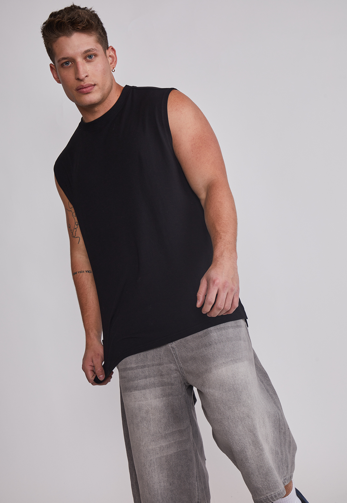 Polera Sin Manga Hombre Oversize Sport Negro Sioux 4