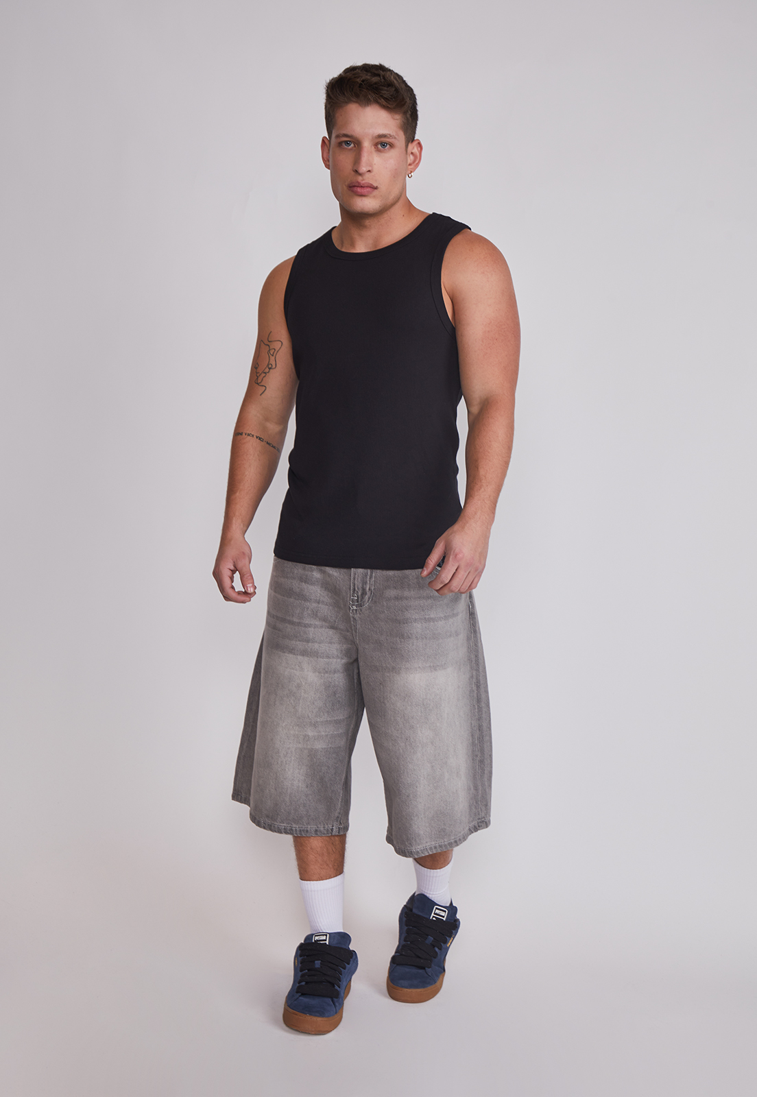 Polera Sin Manga Hombre Lisa Negro Sioux 5