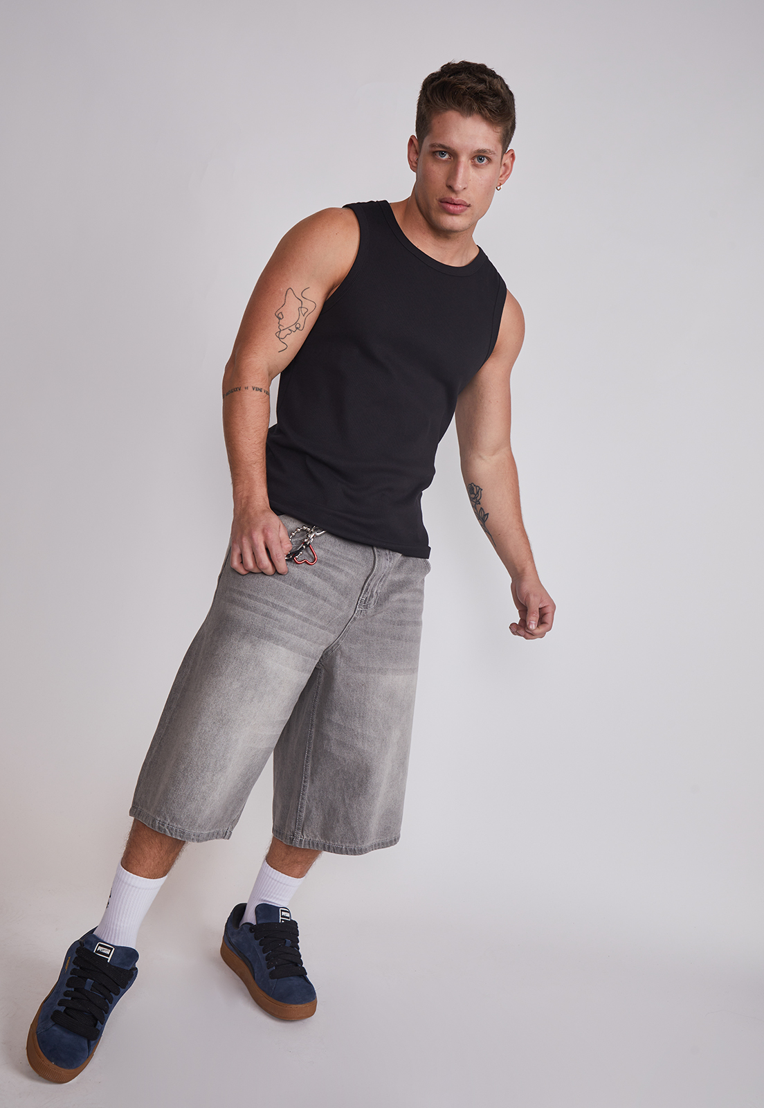 Polera Sin Manga Hombre Lisa Negro Sioux 2