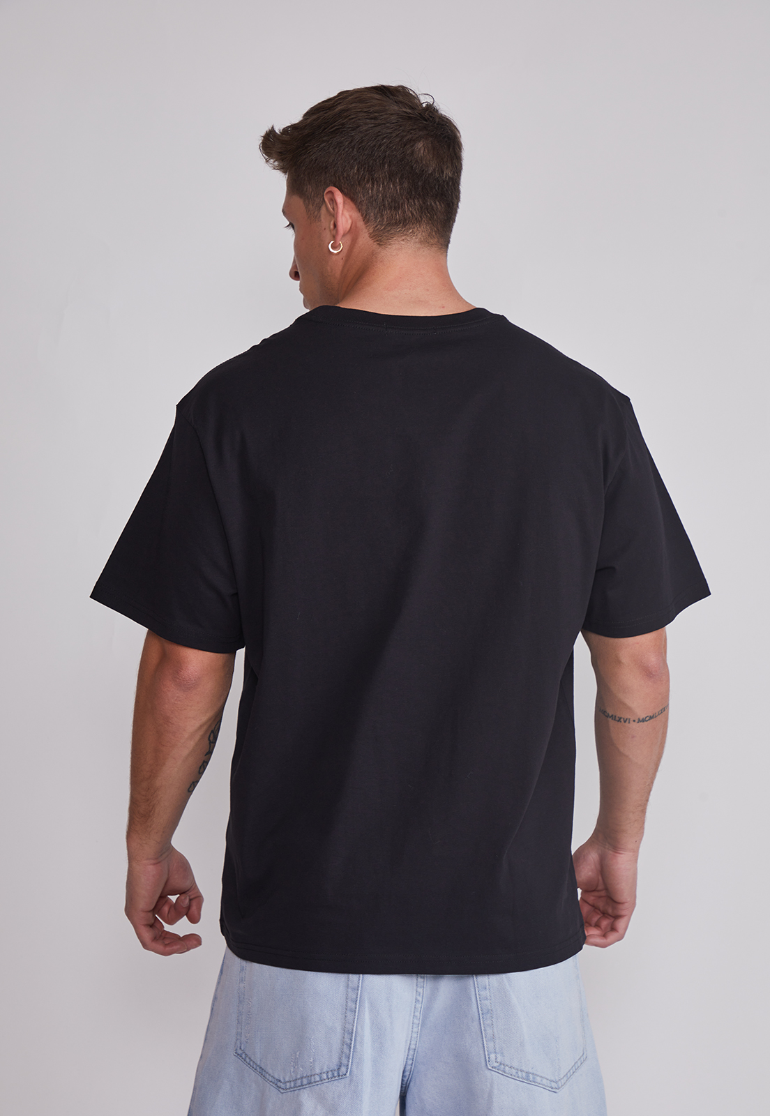 Polera Hombre Bordado Oversize Negro Sioux 2