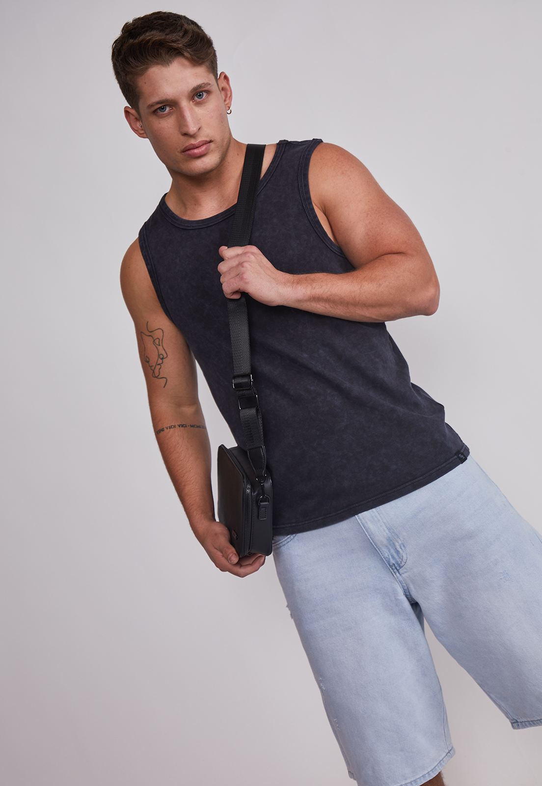 Polera Sin Manga Hombre Lavada Negro Sioux 3