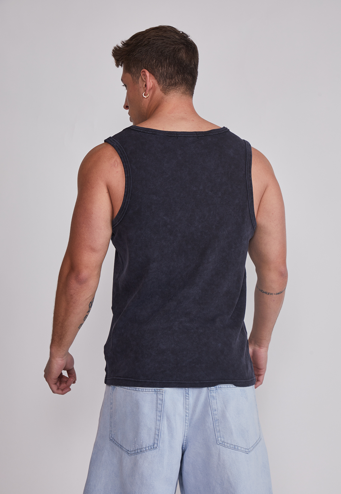 Polera Sin Manga Hombre Lavada Negro Sioux 2