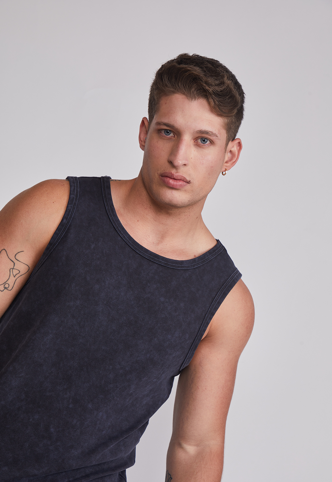 Polera Sin Manga Hombre Lavada Negro Sioux 4