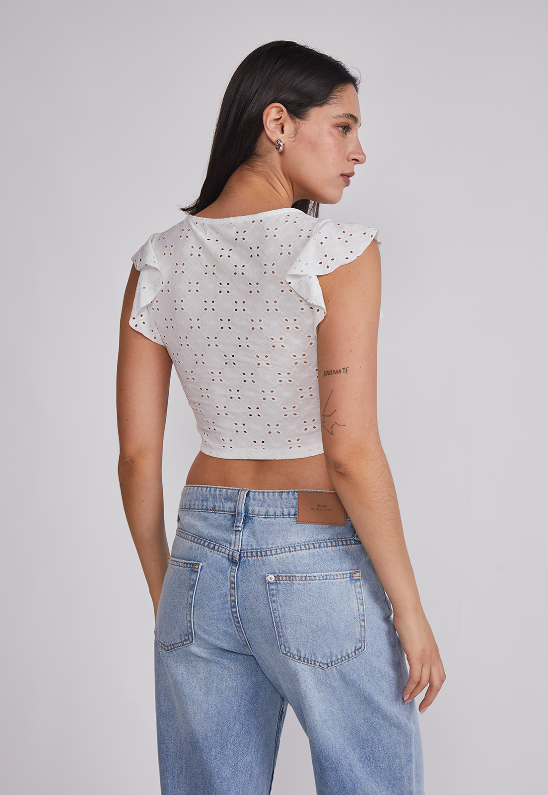 Polera Mujer Texturada Broderie Blanco Sioux 2