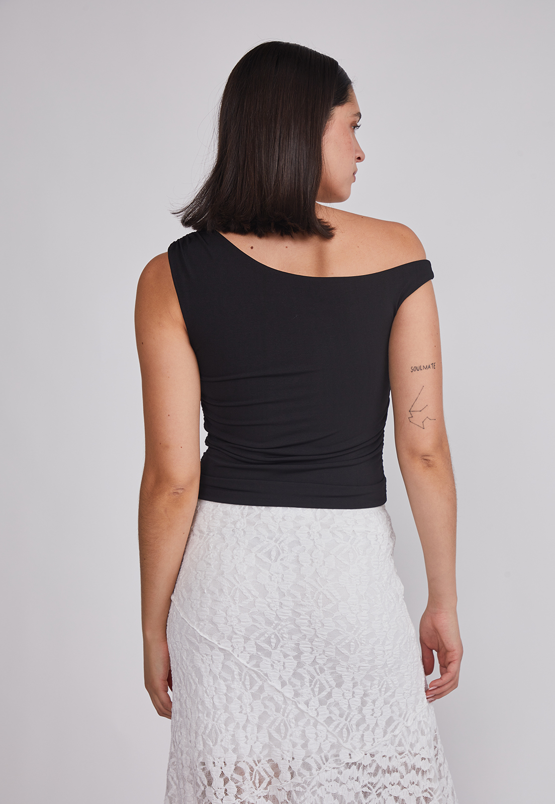 Peto Mujer Hombro Caído Negro Sioux 2