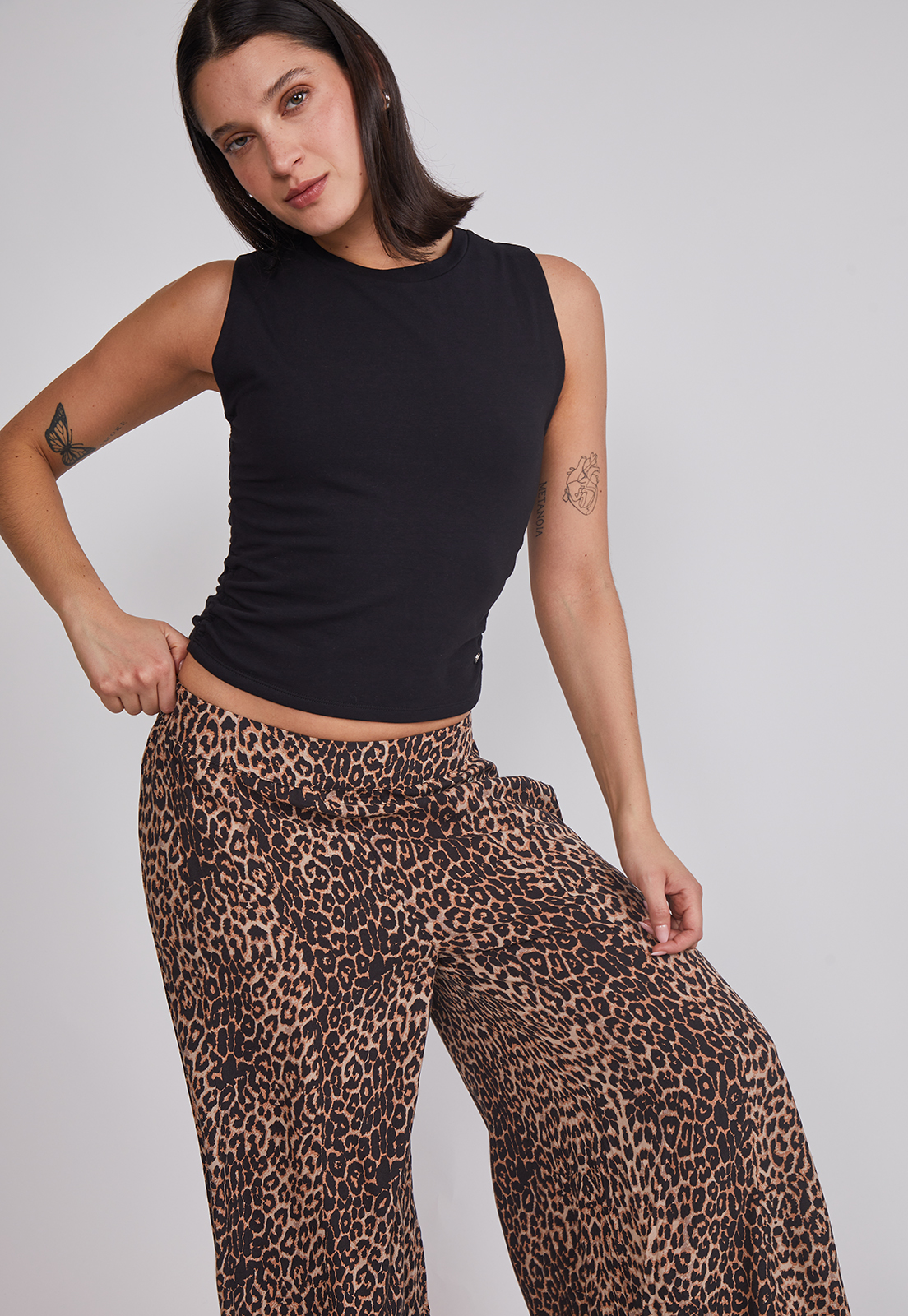 Peto Mujer Recogido Costados Negro Sioux 4