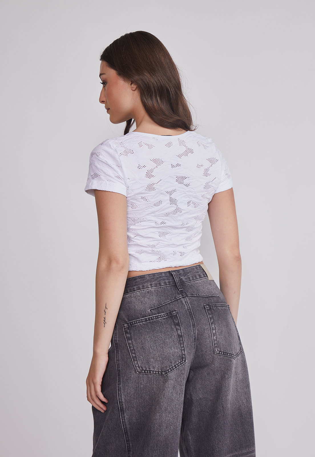 Polera Mujer Textura Flor Blanco Sioux 4