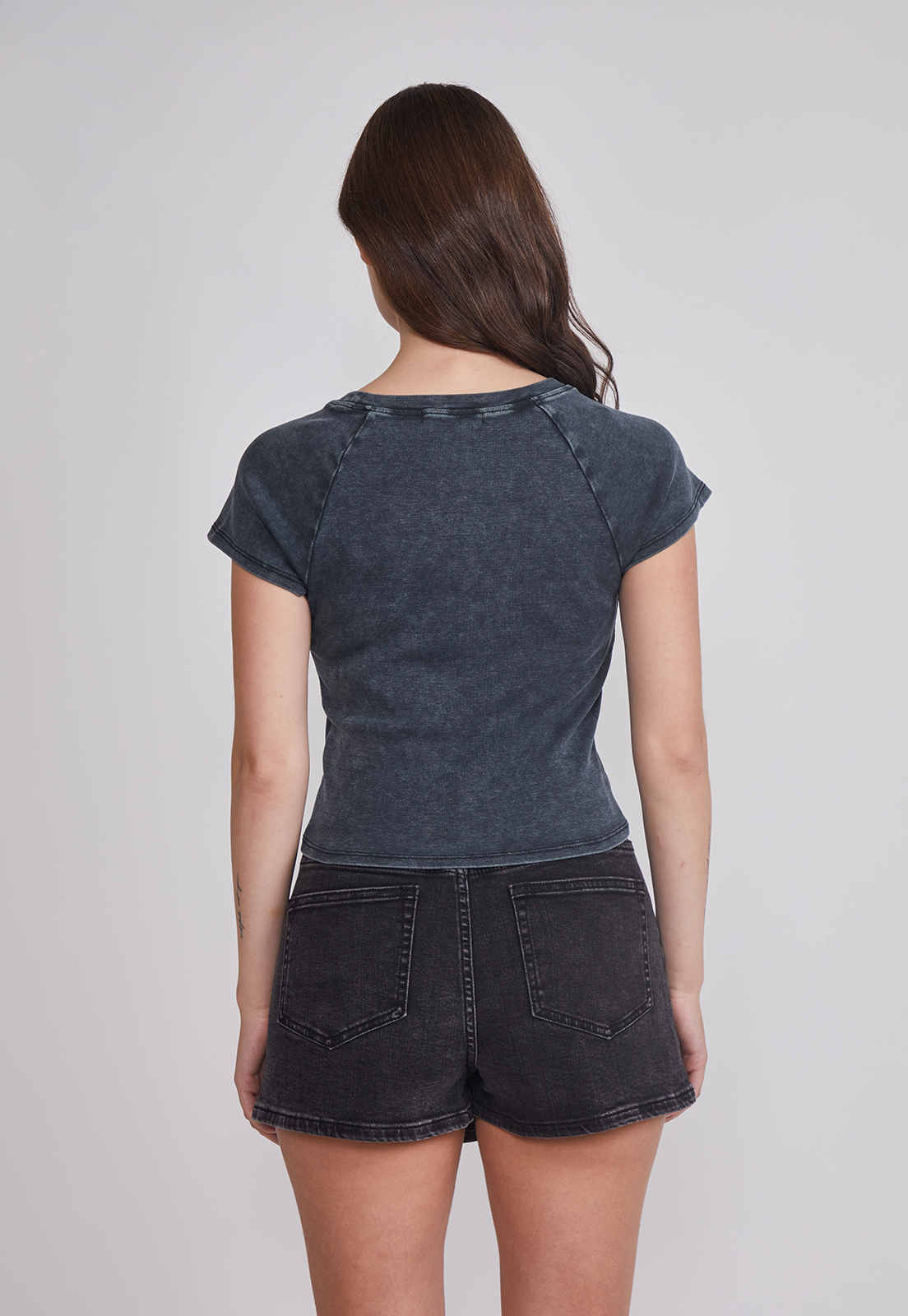 Polera Mujer Lavada Costura Gris Sioux 2