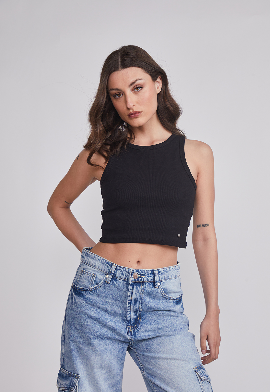 Peto Mujer Halter Crop Negro Sioux 1