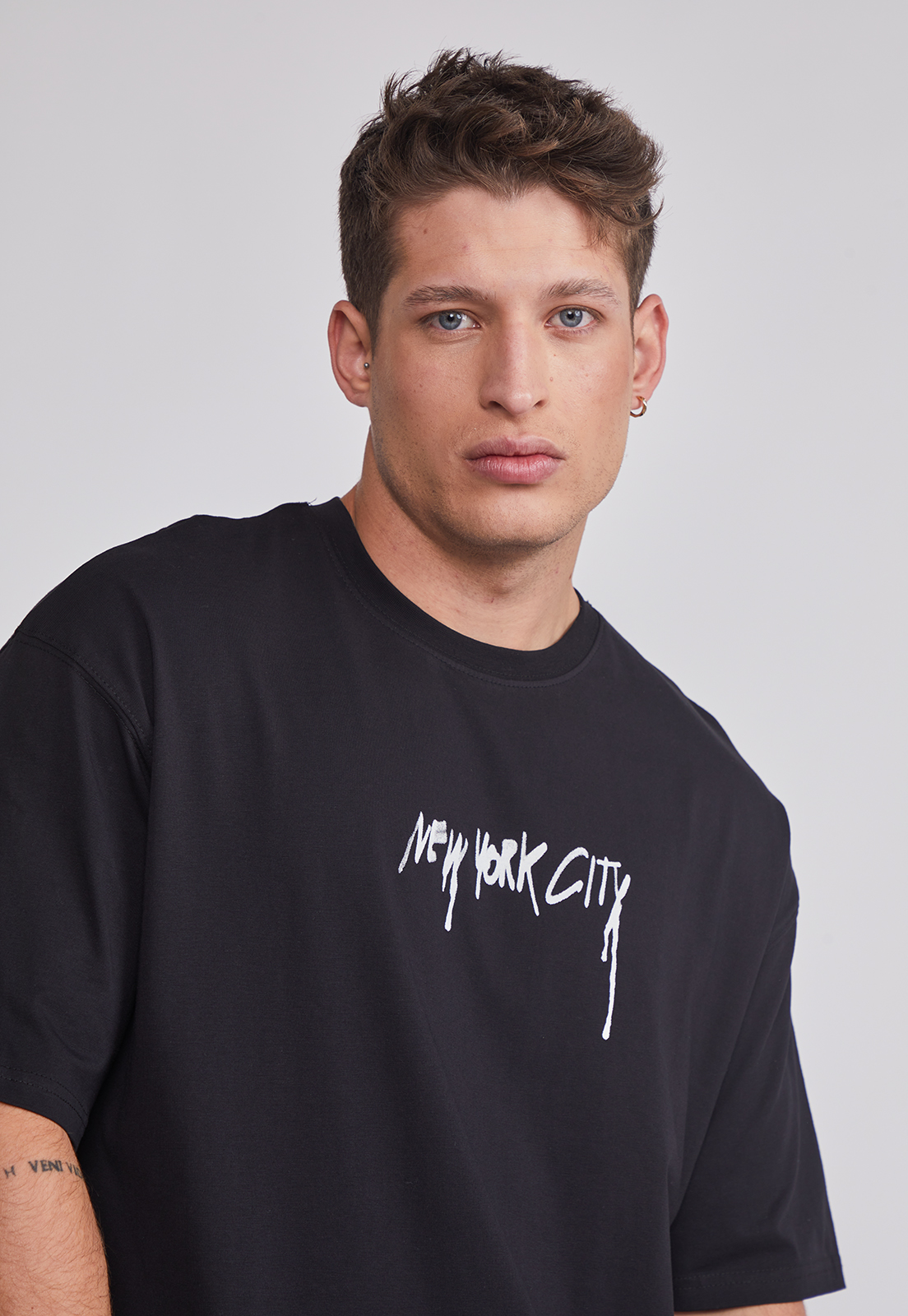 Polera Hombre Grafitis Negro Sioux 4