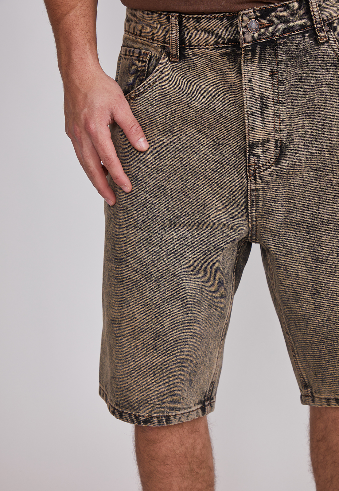 Bermuda Hombre Regular Proceso Café Sioux 3