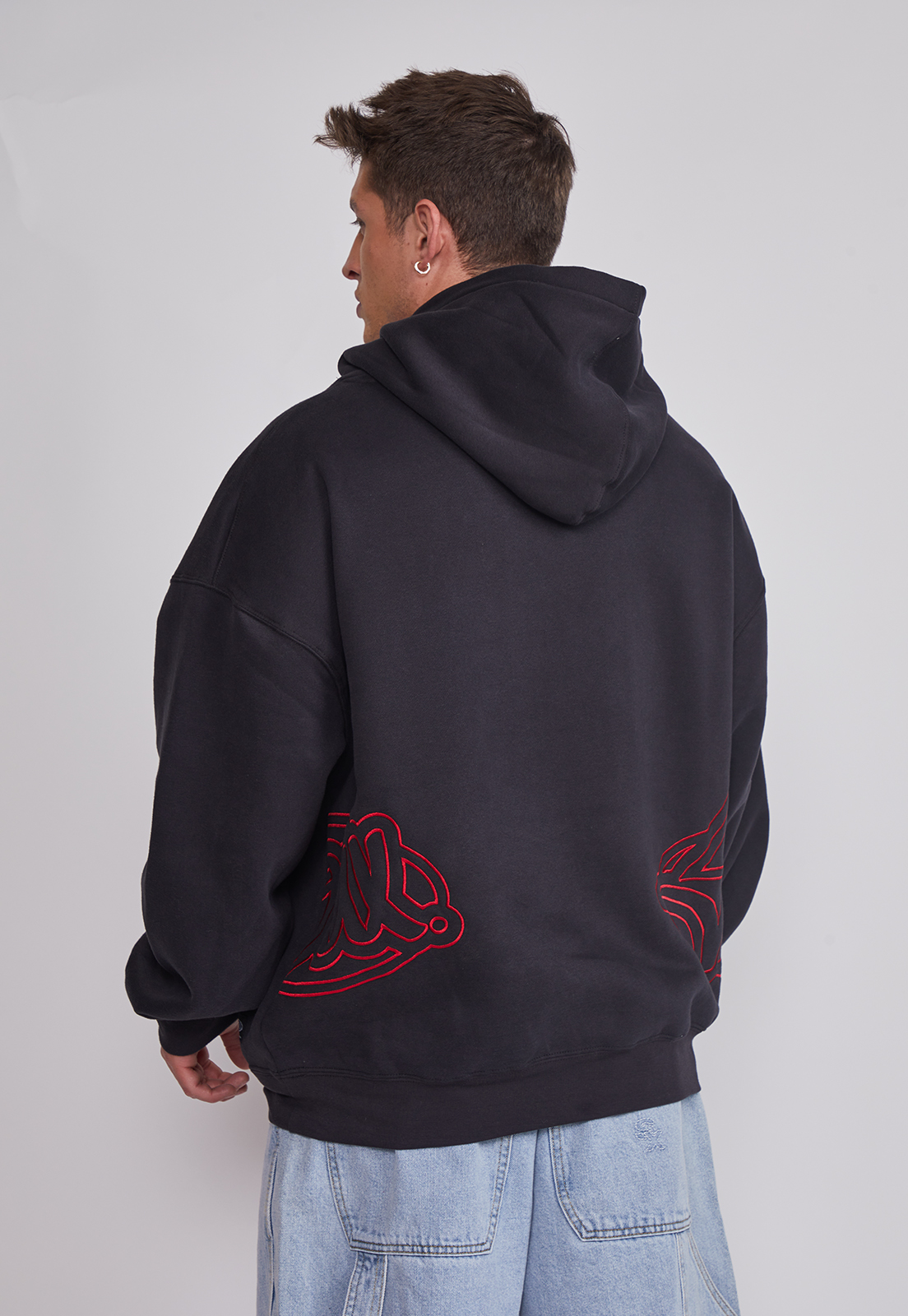 Polerón Hombre Relaxed Bordado Negro Sioux 4