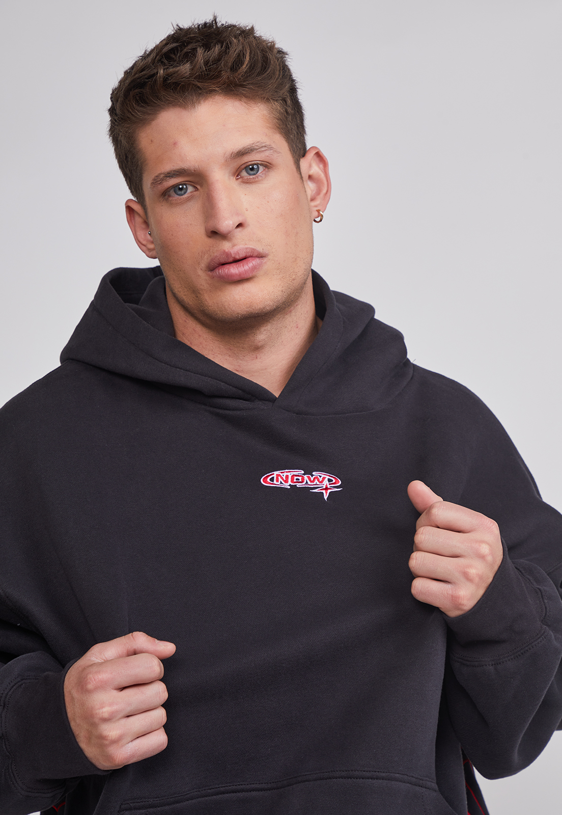 Polerón Hombre Relaxed Bordado Negro Sioux 3