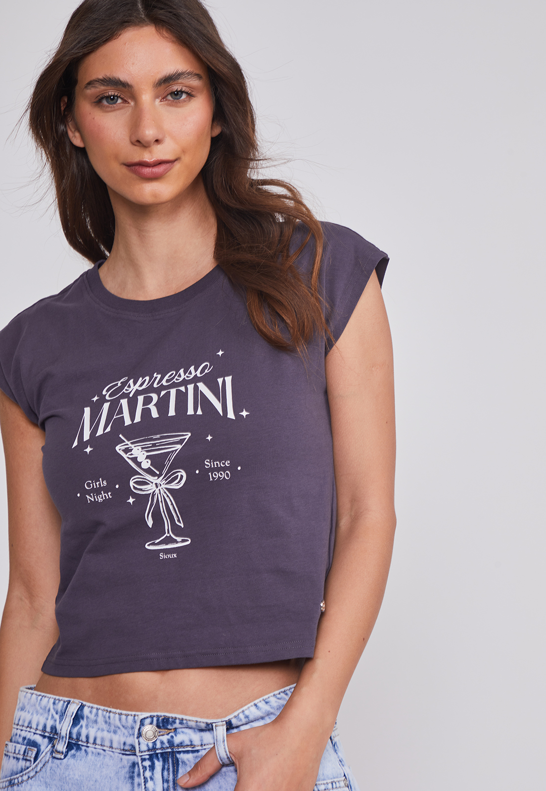 Polera Mujer Drinks Gris Sioux 3