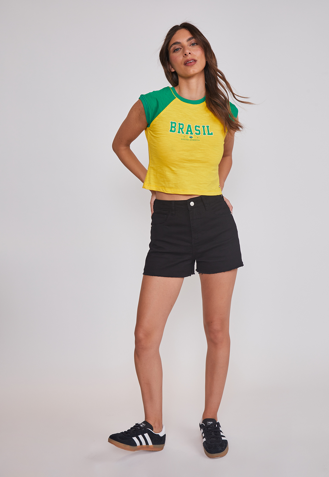 Short Mujer Tiro Alto Elasticado Negro Sioux 4