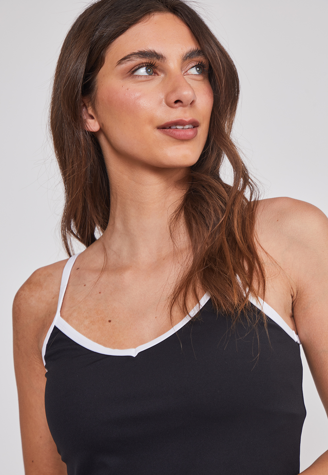 Peto Mujer Vivo Contraste Negro Sioux 3