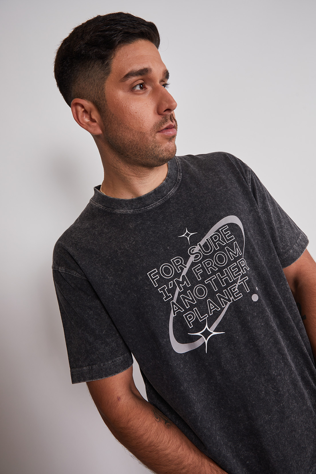 Polera Hombre Lavada Planet Gris Sioux 3