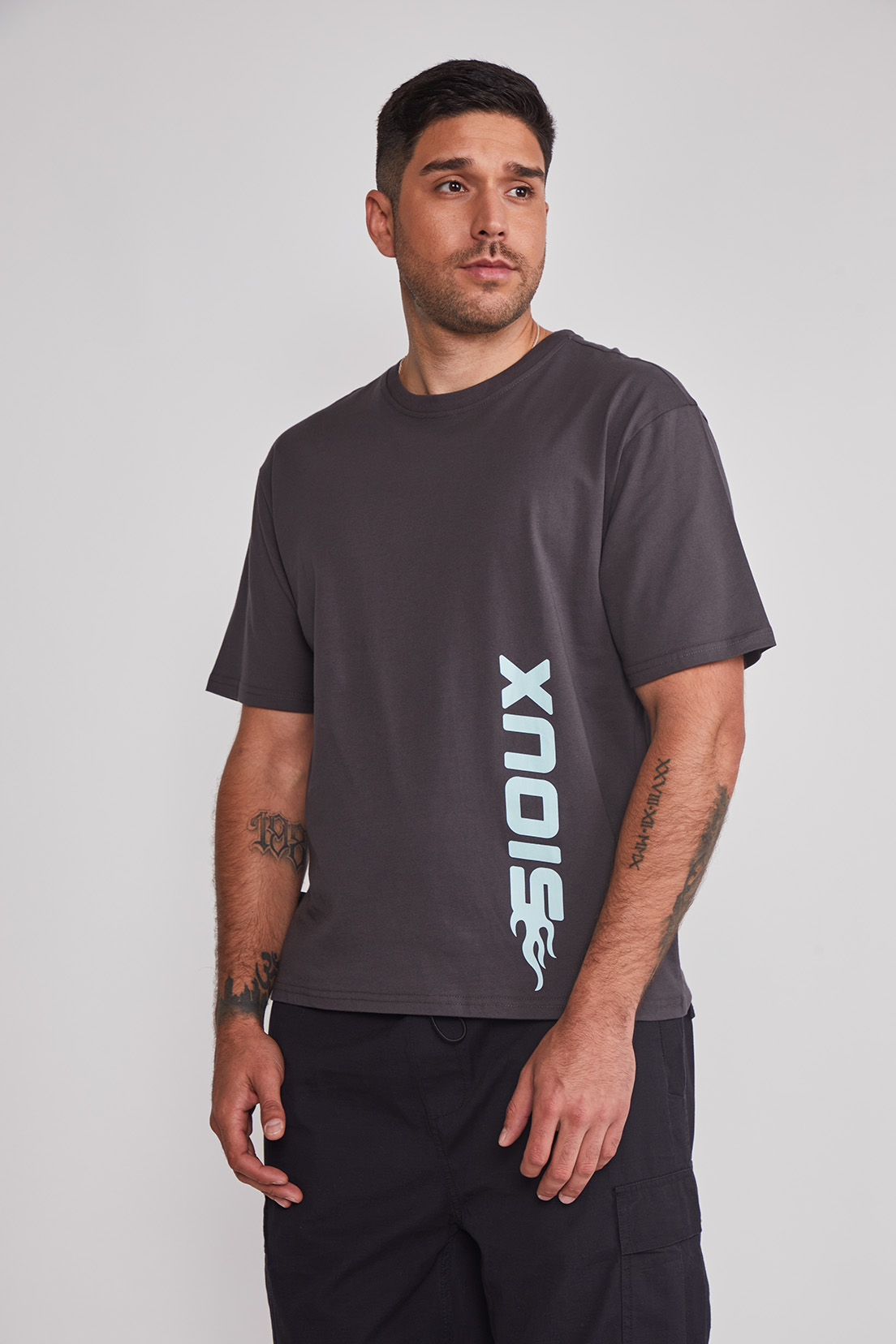 Polera Hombre Boxy Gris Sioux 1