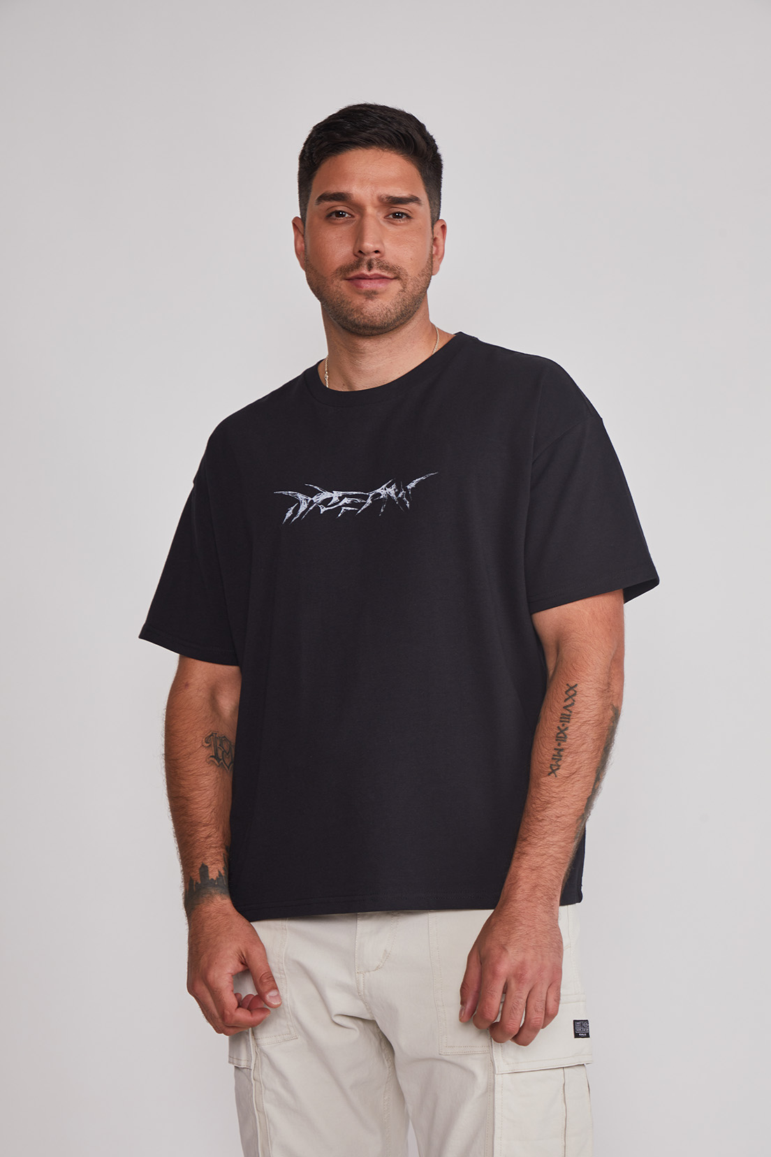 Polera Hombre Boxy Pegasus Negro Sioux 1