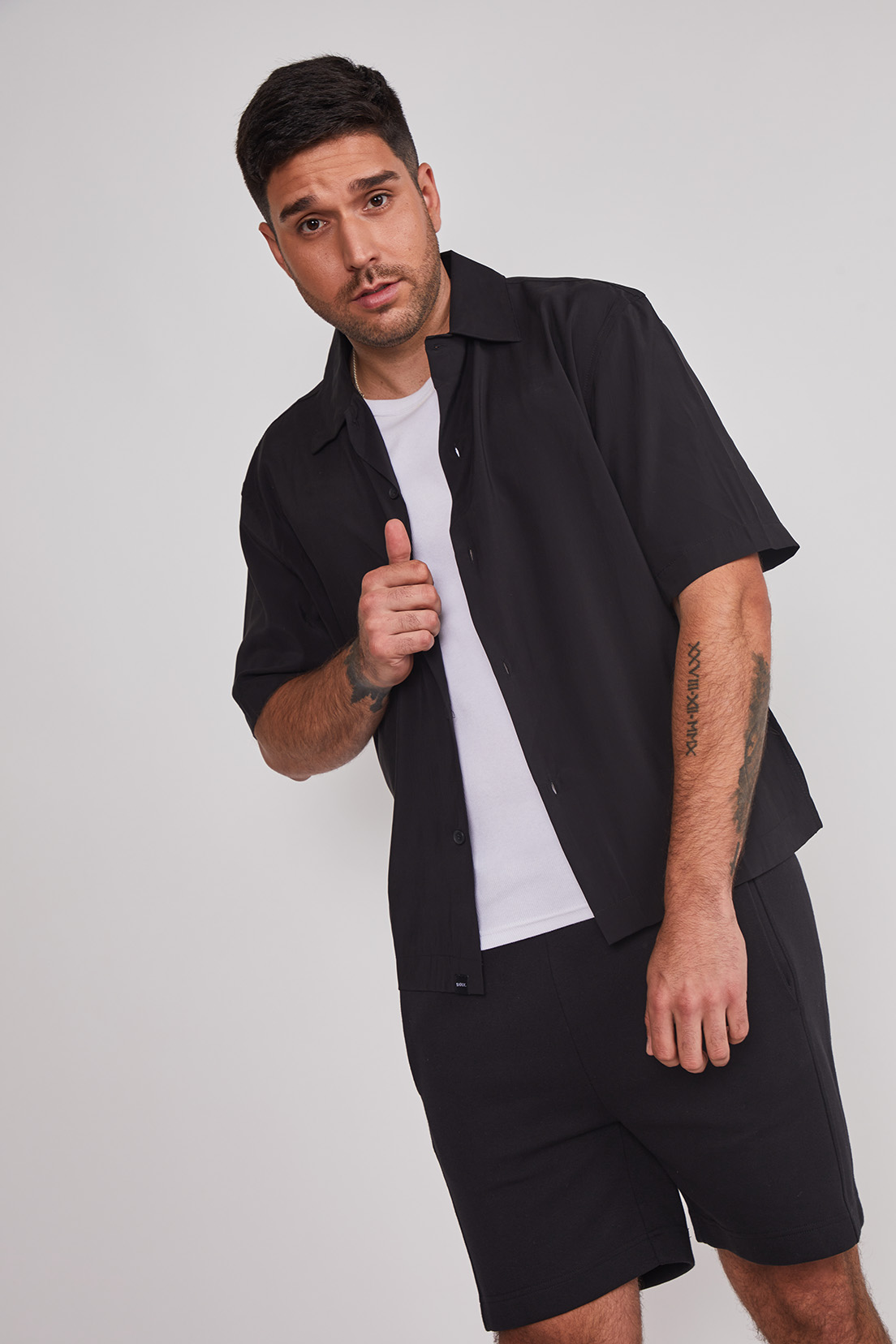 Camisa Hombre Boxy Fit Negro Sioux 3